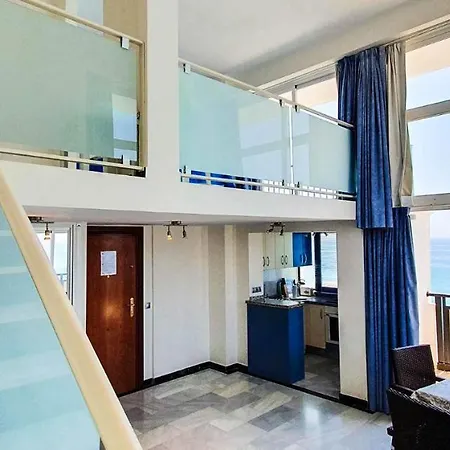 Apartamento Skol 715. Spectacular Corner Duplex In