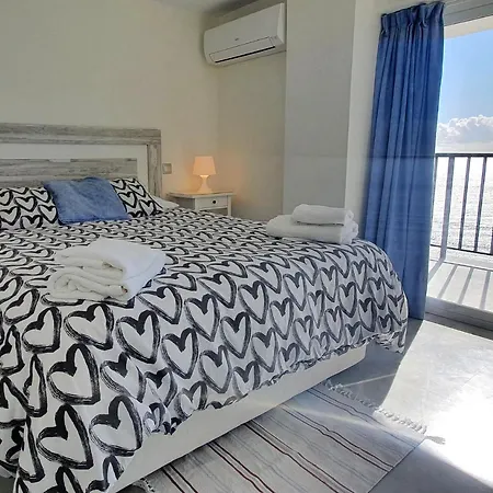 Skol 715. Spectacular Corner Duplex In *