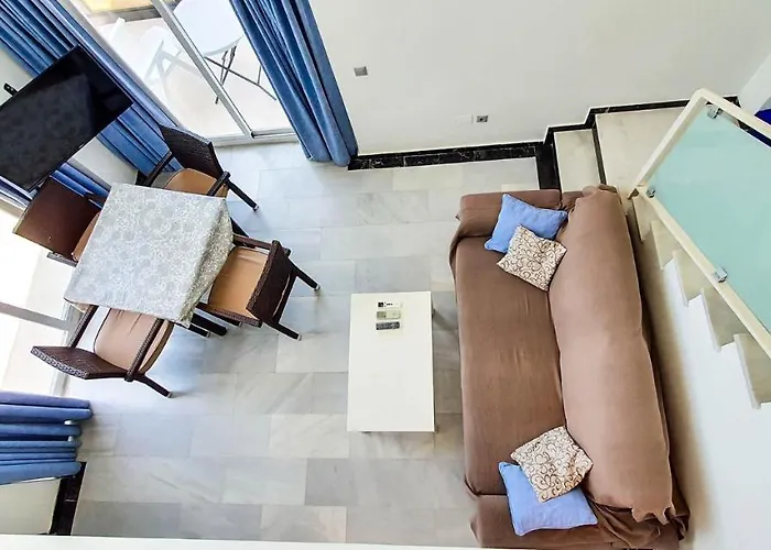 Skol 715. Spectacular Corner Duplex In Apartmán