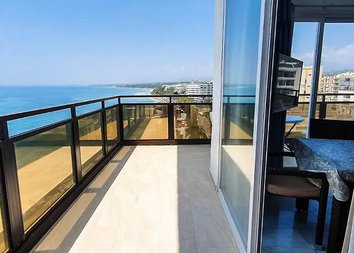 Skol 715. Spectacular Corner Duplex In