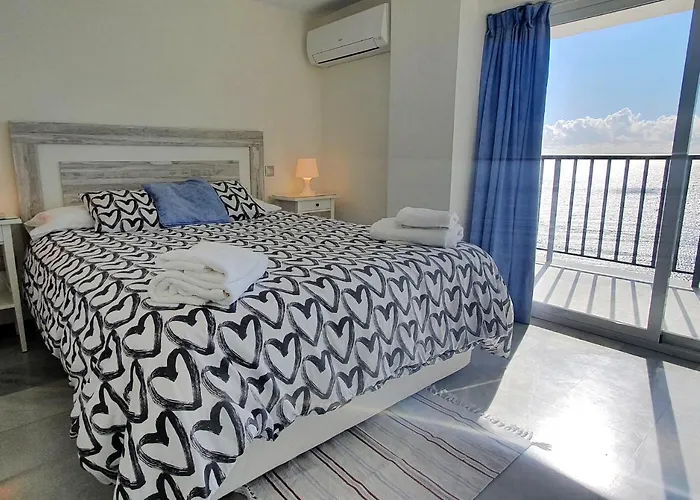 Skol 715. Spectacular Corner Duplex In *